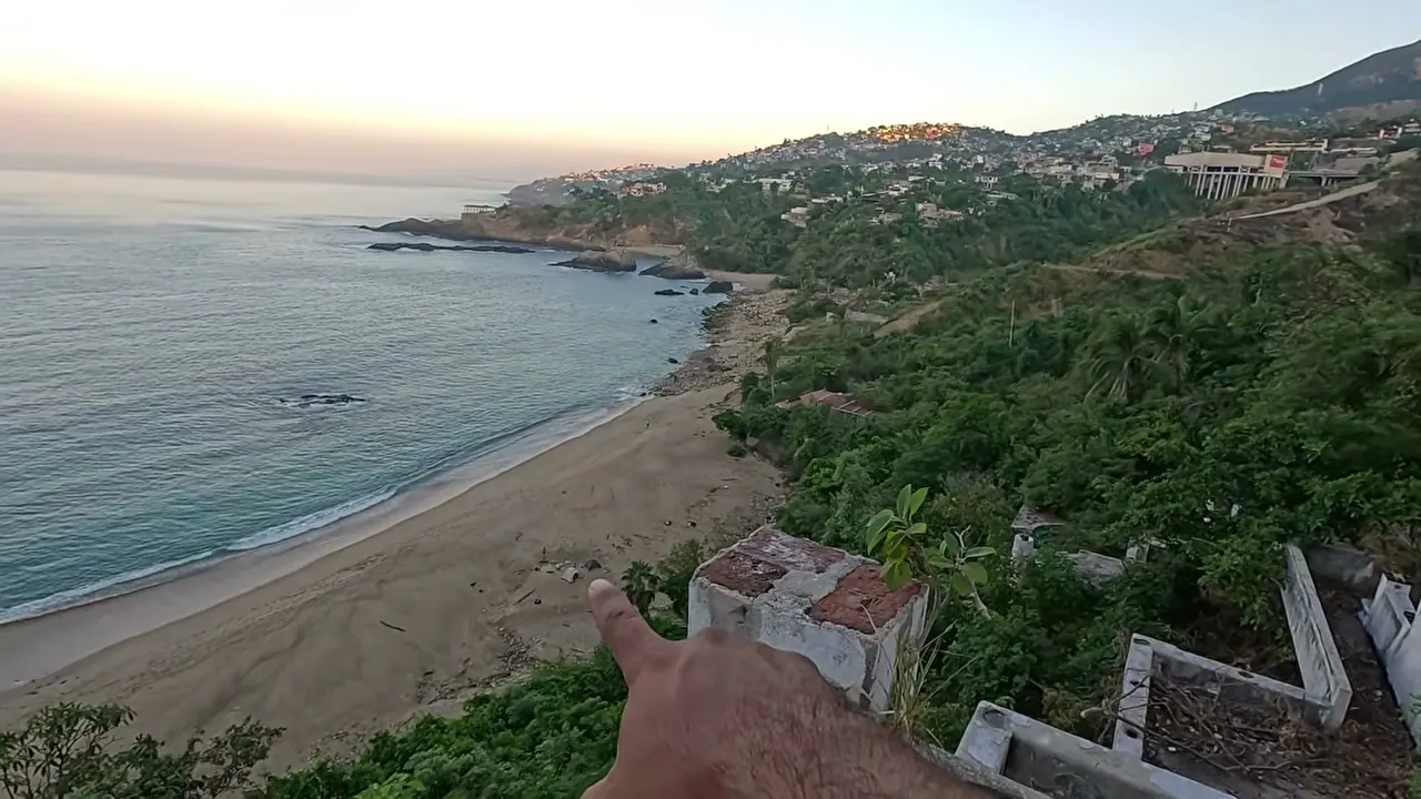 Acampar en Playa Mimosa, una playa semivirgen de Acapulco: noche de estrellas, amanecer y ballenas