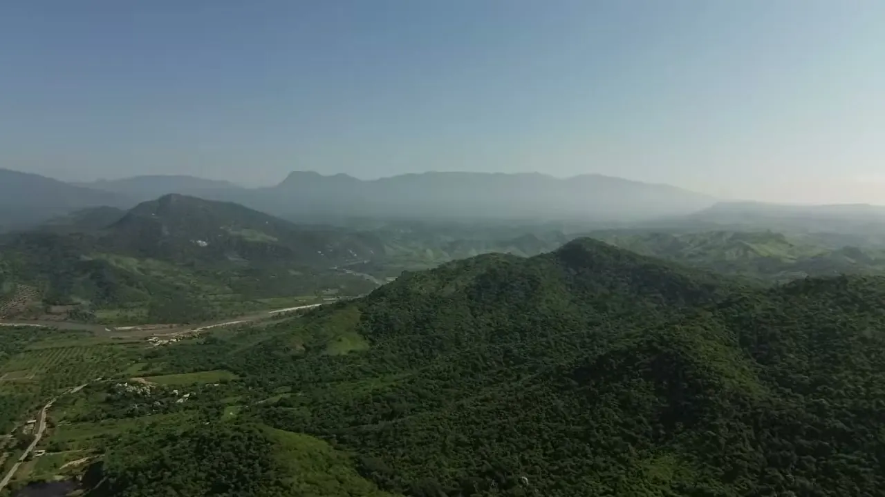 Cerro de las Piedras en Coyuca de Benítez: una ruta corta con vista al río y a la laguna