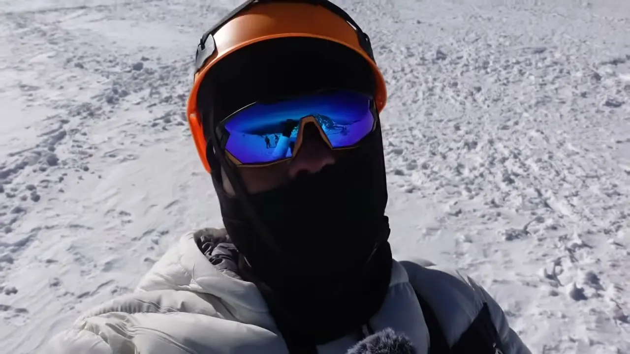 En el glaciar, con todo el equipo puesto