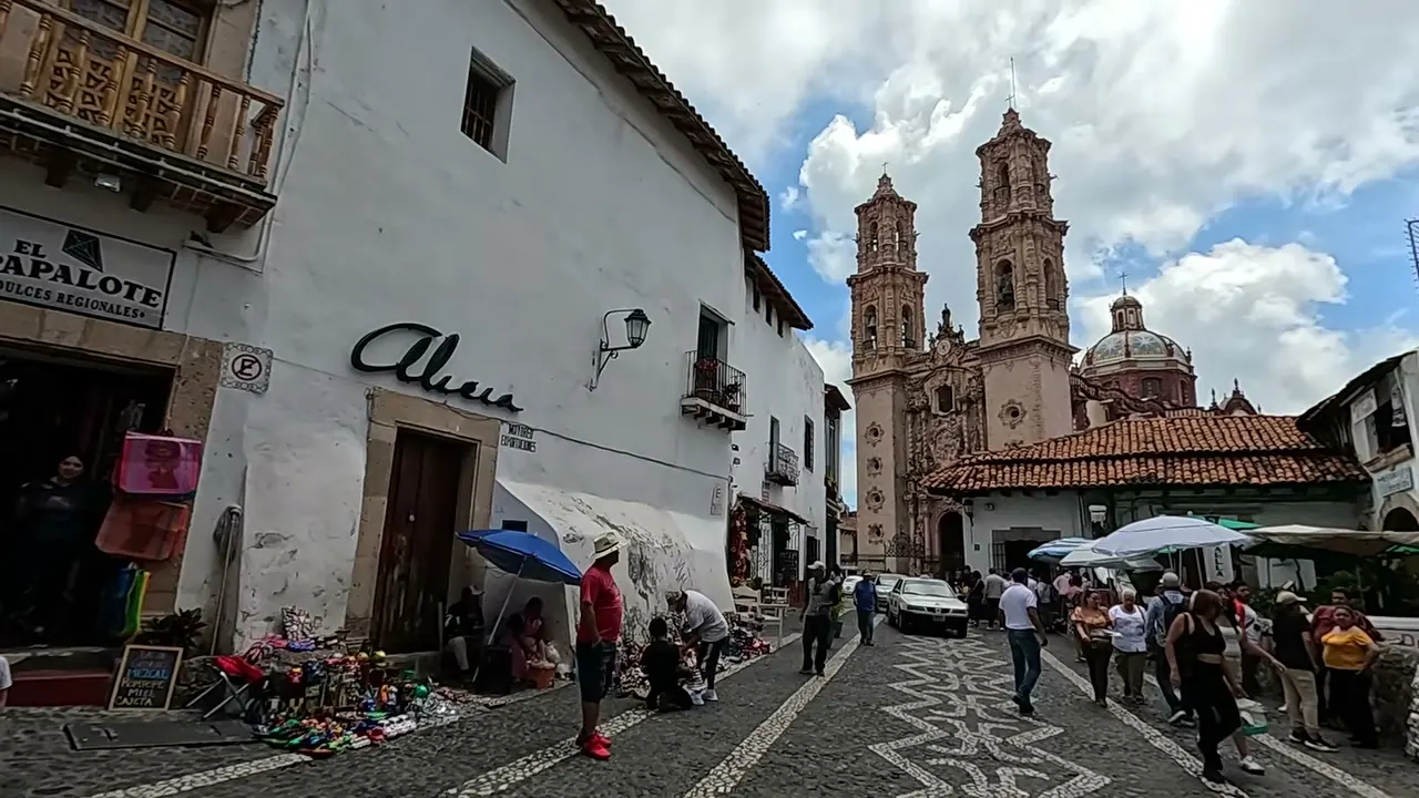 Qué hacer en Taxco, Guerrero: Santa Prisca, el campanario, el Cristo y el teleférico