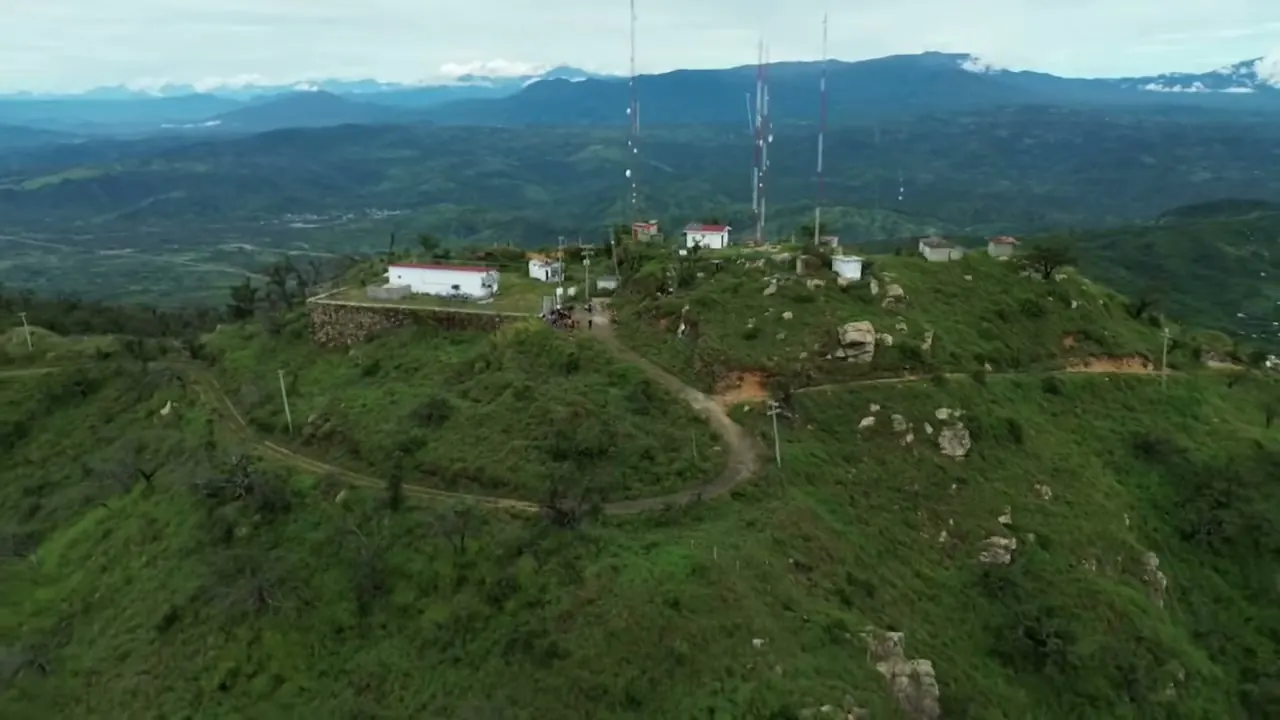 Subí a la parte más alta de Acapulco: ruta a las antenas de El Veladero (Trinchera de Morelos)
